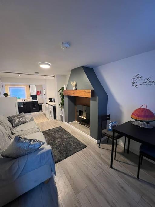 Haven - Beautiful 3 Bedroom House Ballynahinch Εξωτερικό φωτογραφία